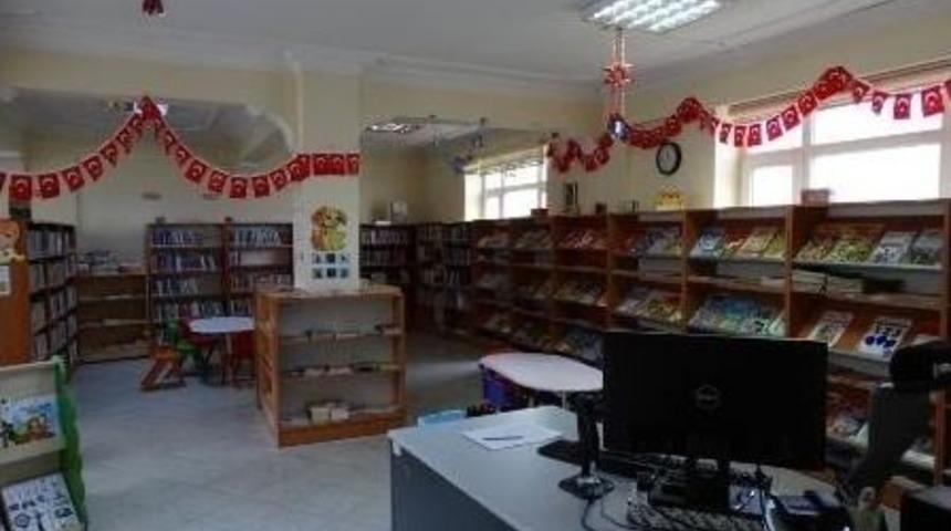 Boz&uuml;y&uuml;k Halk K&uuml;t&uuml;phanesinden Okuyan Kazanacak