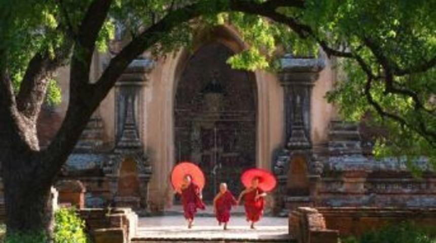 Safranbolu'da Budist &Ccedil;ocuklu Fotoğrafa &Ouml;d&uuml;l Verilmesi Tartışma Yarattı