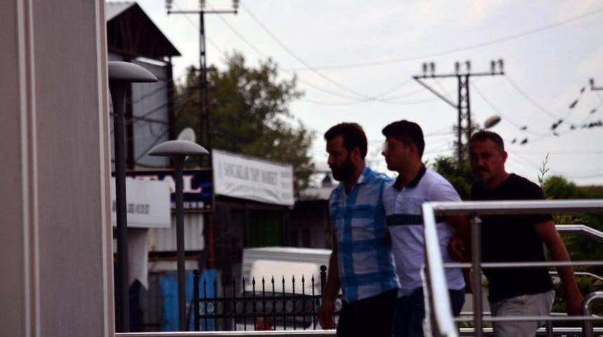 Vatandaşlara Cinsel Organını G&ouml;steren Kargo Kuryesi Tutuklandı