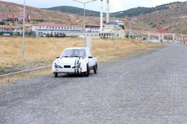 Bozok Üniversitesi Öğrencileri, 500 Kilo Yük Taşıyan Elektrikli Araç Üretti