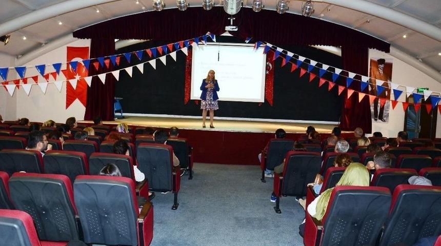 Velilere İngilizce Seminer