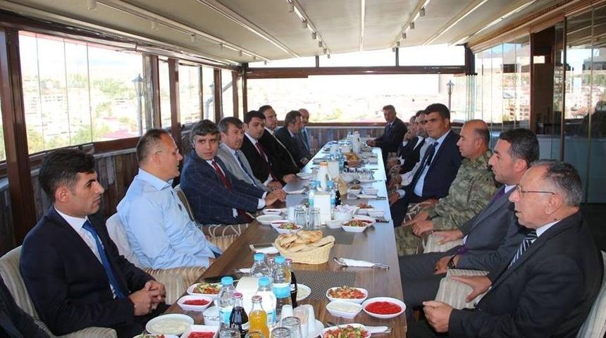 Emekli Olan Emniyet M&uuml;d&uuml;r&uuml; Kuru&ccedil;ay&rsquo;a Veda