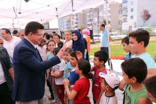 Cami Çocukları Yaz Spor Şenlikleri’nde Kupa Töreni Yapıldı