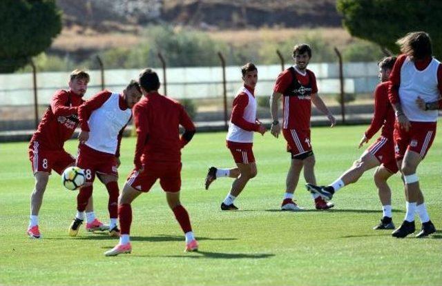 Demir Grup Sivasspor, Kasımpaşa Hazırlıklarını Sürdürdü