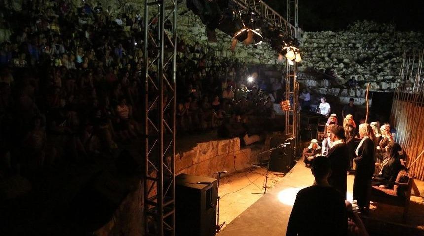 Ayaş Antik Tiyatro Festivali Sona Erdi