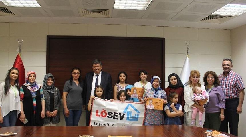 L&ouml;semili &Ccedil;ocuklar Kto Karatay &Uuml;niversitesinde Resim Yaptı