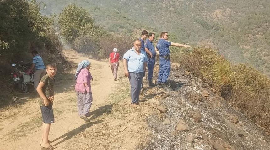 İzmir&rsquo;deki Yangında Vatandaşlarda Seferber Oldu