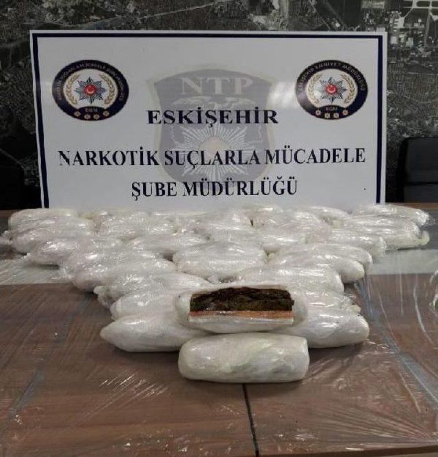 Eskişehir'de 17 Kilo Esrar Ele Geçirildi