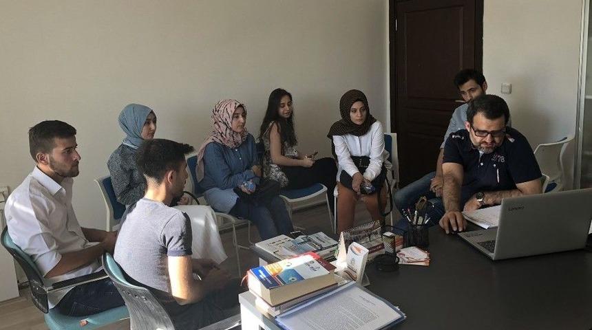 B&uuml;y&uuml;kşehir Belediyesinden &Ouml;ğrencilere Rehberlik Hizmeti