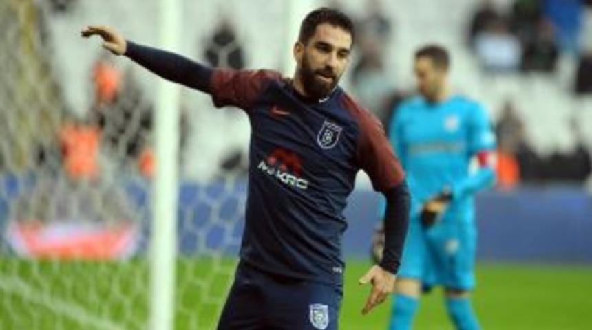 Arda Turan S&uuml;per Lig&rsquo;e Golle D&ouml;nd&uuml;
