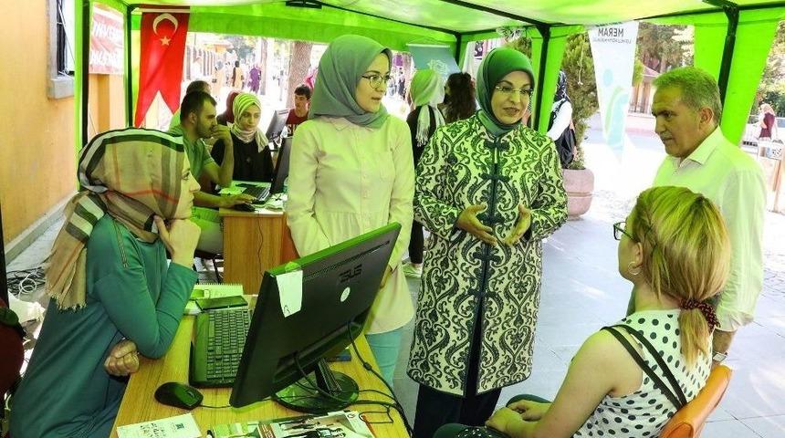Meram Belediyesi Tercih Merkeziyle &Ouml;ğrencilerin Yanında