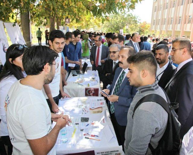 Gaün’de Öğrenci Toplulukları Tanıtım Şenliği