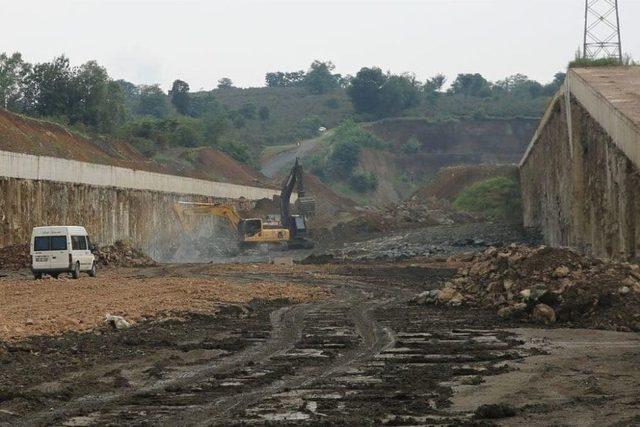 Bakan Turhan, Ordu Çevre Yolu İnşaatında İncelemelerde Bulundu