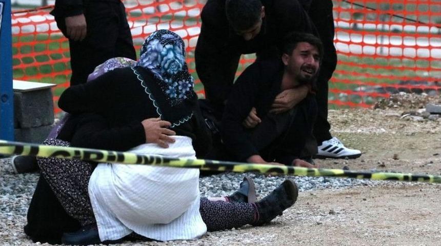 Bek&ccedil;i Babalarının &Ouml;ld&uuml;ğ&uuml;n&uuml; &Ouml;ğrenince Sinir Krizi Ge&ccedil;irdiler