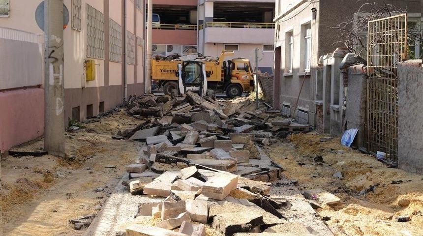 Mahallelerde &Ccedil;alışmalar Devam Ediyor