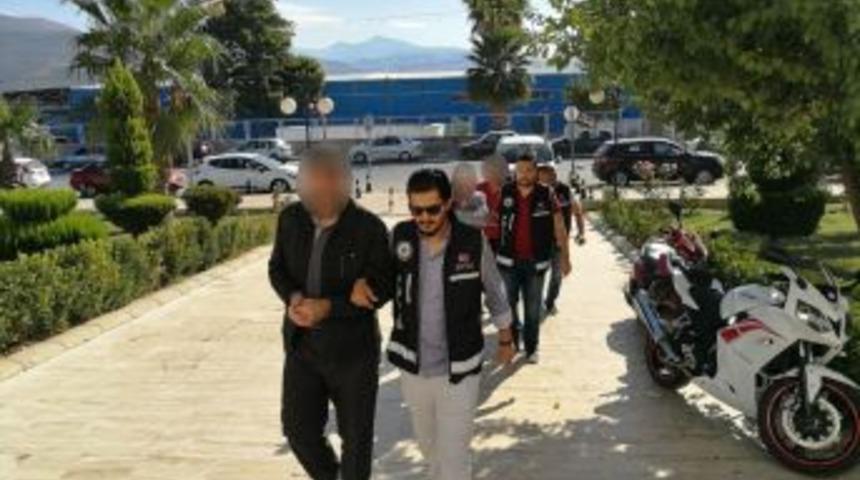 Milas&rsquo;ta G&ouml;&ccedil;menleri Taşıyan Şof&ouml;rler Tutuklandı