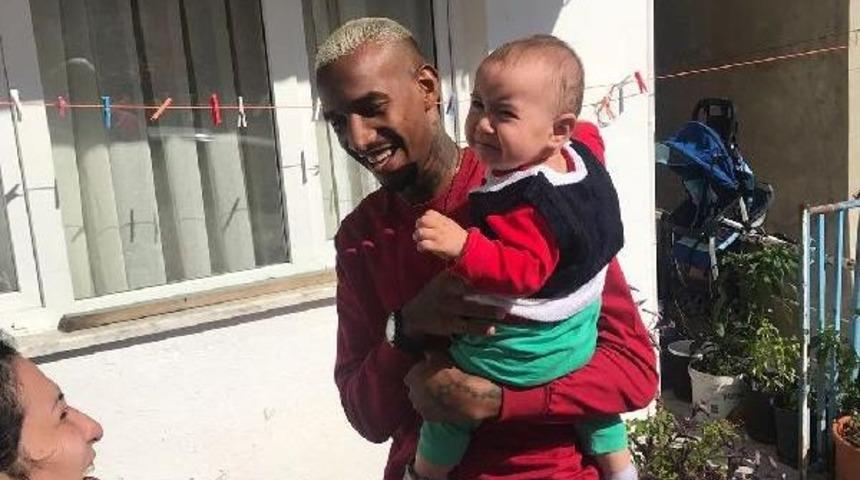 Anderson Talisca, Bebek Talisca'yı Ziyaret Etti&nbsp;