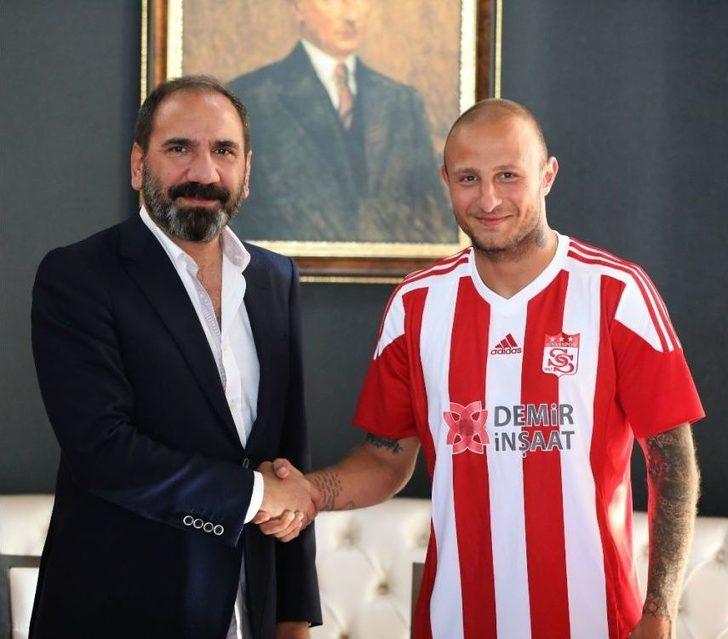Sivasspor Yeni Transferlerini Tanıttı G3