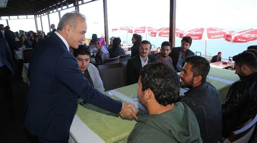 Ordu &Uuml;niversitesine Başlayan &Ouml;ğrencilere Sıcak Karşılama