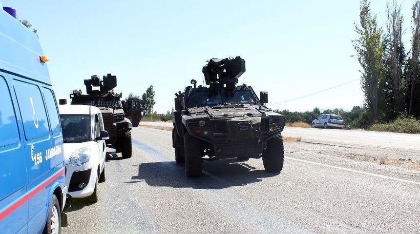 Yakalanan Ter&ouml;ristler İtiraf Etti, Hainler Etkisiz Hale Getirildi