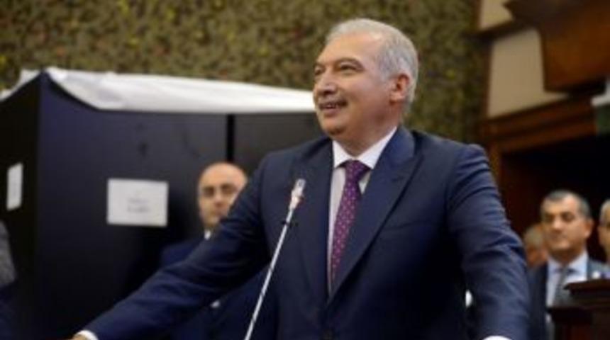 İstanbul B&uuml;y&uuml;kşehir Belediye Başkanı Mevl&uuml;t Uysal Oldu