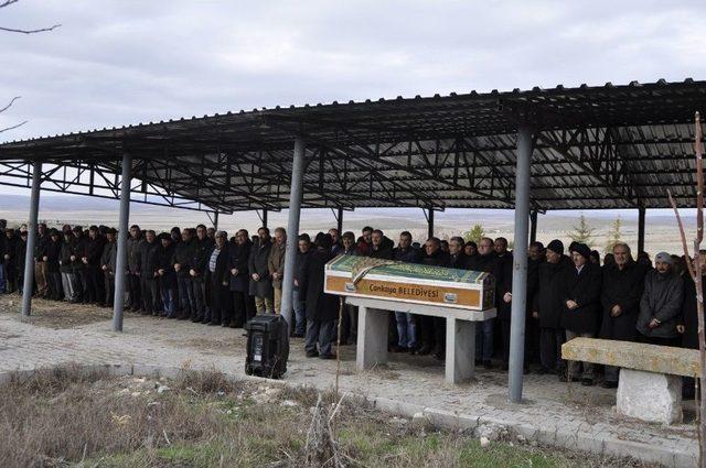 Eskişehir’deki Kazada Ölen Bir Kişi Ankara’da Toprağa Verildi