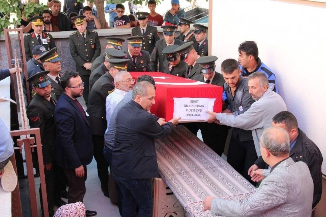 Piyade Uzman &Ccedil;avuş &Ouml;mer Doğan, Karaman&rsquo;da Son Yolculuğunu Uğurlandı