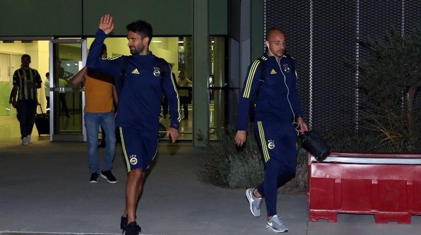 Fenerbah&ccedil;e, İzmir&rsquo;de