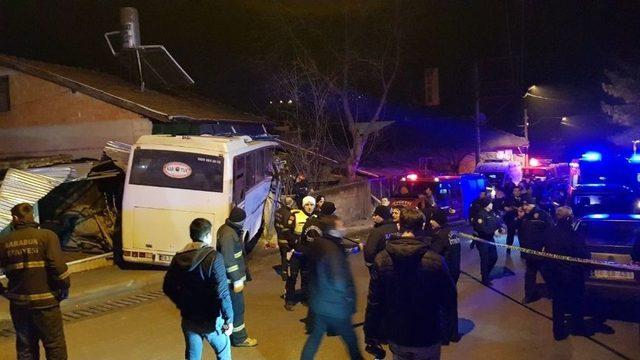 Karabük’te Servis Midibüsü Eve Girdi: 4 Ölü, 2 Yaralı