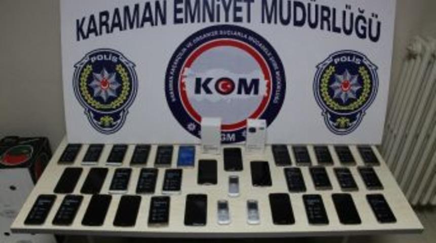 Karaman&rsquo;da &Ccedil;ok Sayıda Ka&ccedil;ak Cep Telefonu Ele Ge&ccedil;irildi