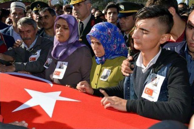 Şehit Uzman Çavuş Gökhan Topal Gözyaşlarıyla Uğurlandı