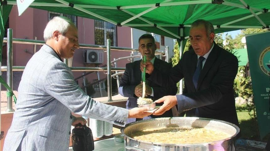 Bing&ouml;l&rsquo;de Bin Kişiye Aşure Dağıtıldı