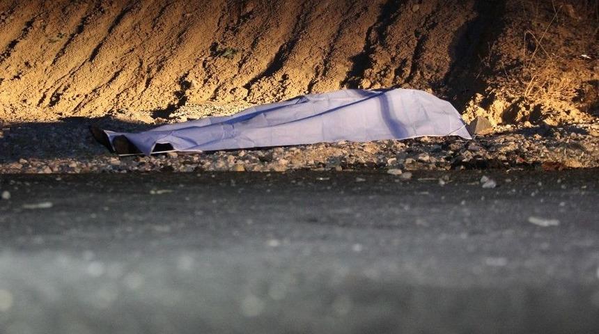 Yolun Karşısına Ge&ccedil;mek İsteyen Yayaya Minib&uuml;s &Ccedil;arptı: 1 &Ouml;l&uuml;