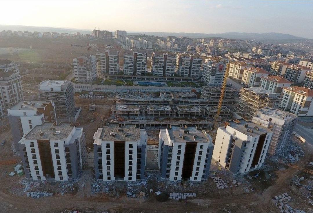 Balat&rsquo;a &lsquo;inci&rsquo; Ve &lsquo;z&uuml;mr&uuml;t&rsquo; Gerdanlık