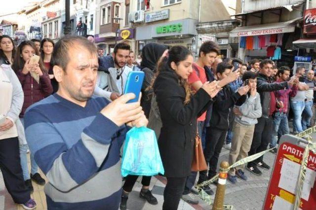 Bartın'da Şüpheli Poşetten Kadın Çantası Çıktı