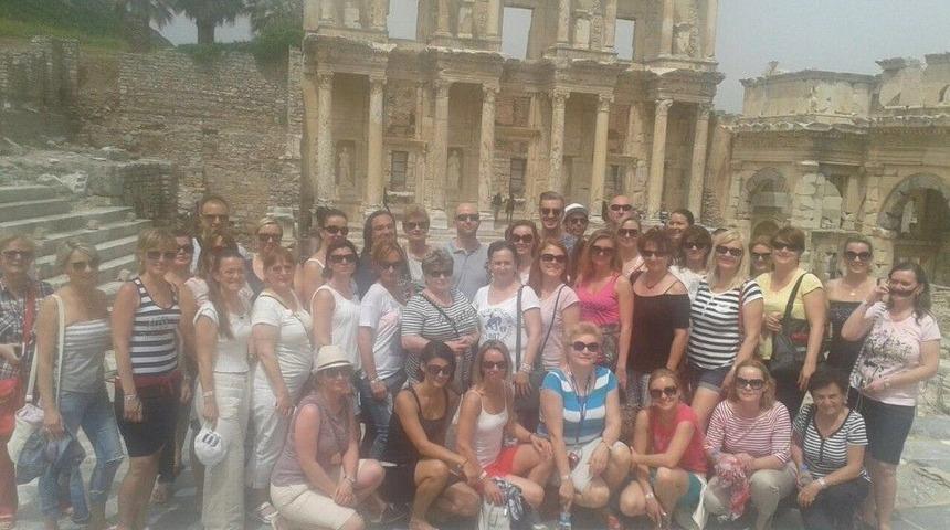 Efes&rsquo;e Ziyaret&ccedil;i Sayısı Bir Milyona Yaklaştı