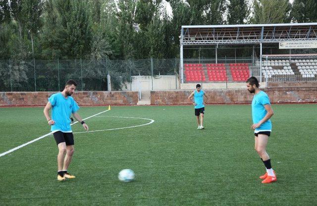 Ahlat Spor Sezon Hazırlıklarına Başladı