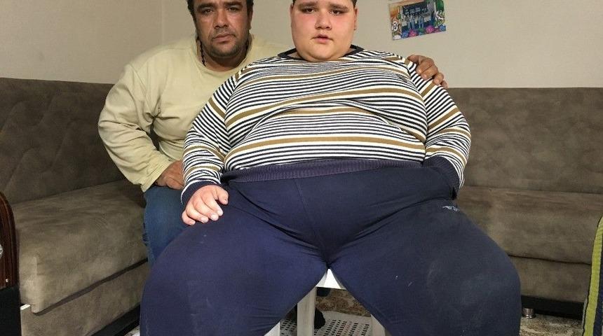 (&ouml;zel) Hen&uuml;z 11 Yaşında Ve 185 Kilo