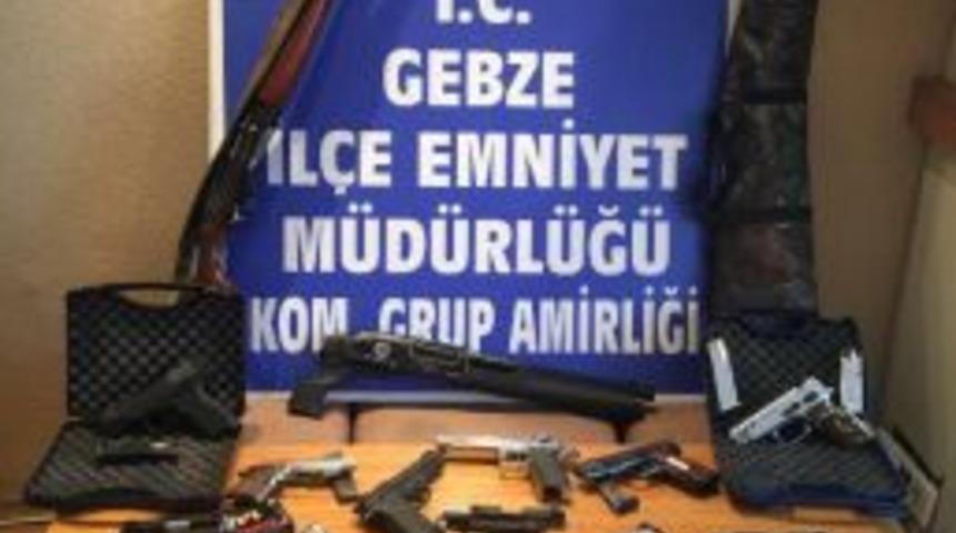 Gebze'de Ka&ccedil;ak Silah Ticareti Yapanlara Operasyon