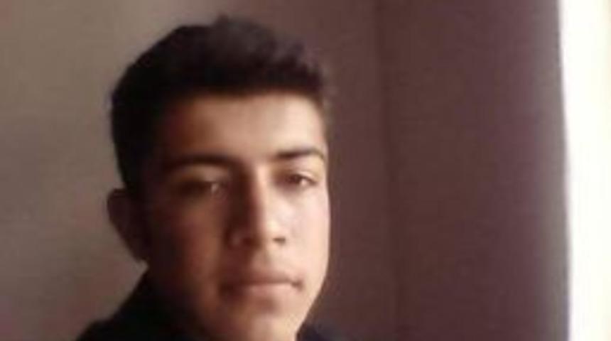 19 Yaşındaki Gen&ccedil; İntihar Etti