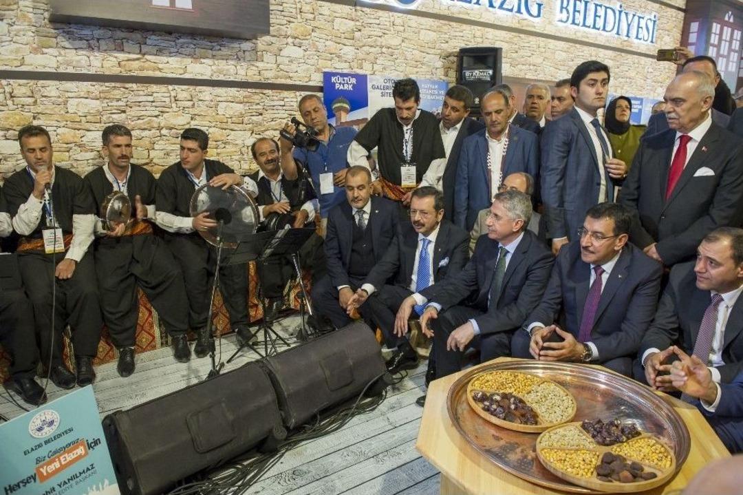 Bakan T&uuml;fenkci, Elazığ Tanıtım G&uuml;nleri&rsquo;ni Ziyaret Etti