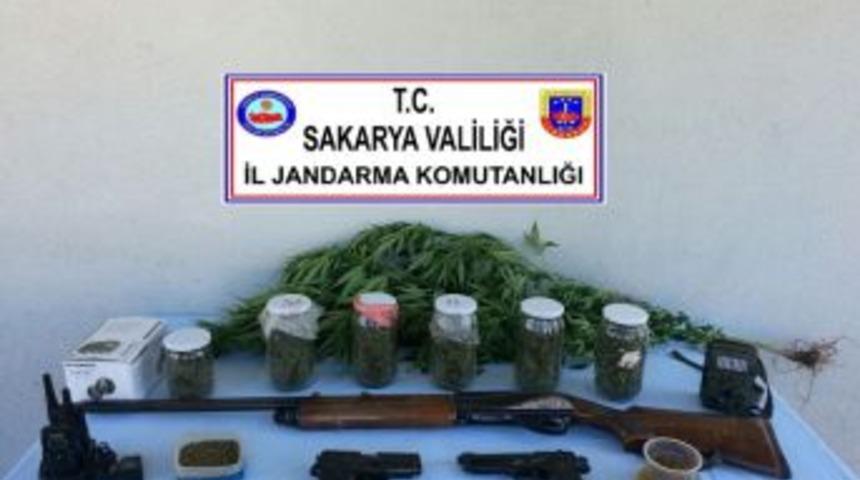 Sakarya&rsquo;da 480 Gram Esrar Ele Ge&ccedil;irildi