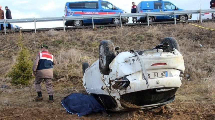 K&uuml;tahya&rsquo;da Trafik Kazası: 2 &Ouml;l&uuml;