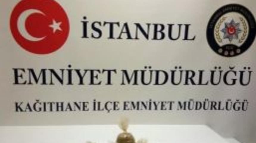 Kağıthane&rsquo;de 160 Bin Lira Değerinde 4,5 Kilo Eroin Ele Ge&ccedil;irildi