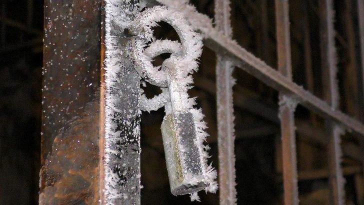 Soğuk Hava Bina Kilitlerini Dondurdu G5