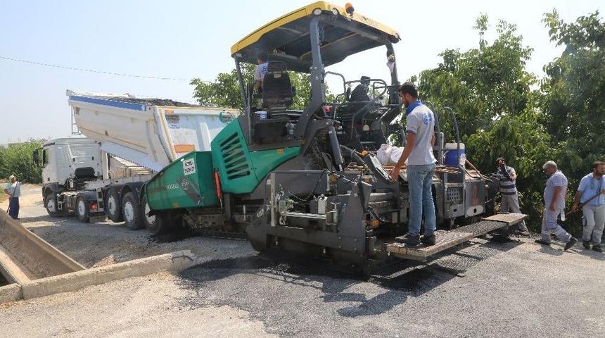 Erdemli&rsquo;de Asfaltlama &Ccedil;alışmaları S&uuml;r&uuml;yor