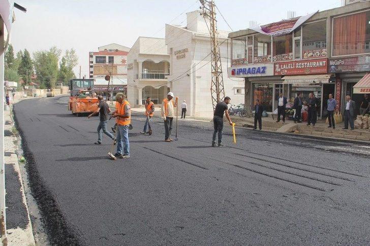 Başkale Belediyesi Asfalt Ve Parke Çalışmalarına Devam Ediyor G2