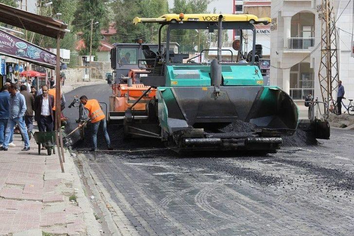 Başkale Belediyesi Asfalt Ve Parke Çalışmalarına Devam Ediyor G3