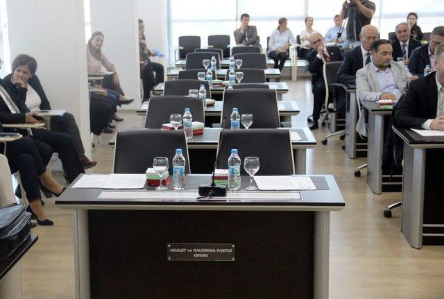 Ak Parti, &Ccedil;anakkale Belediye Meclisine Katılmadı 1