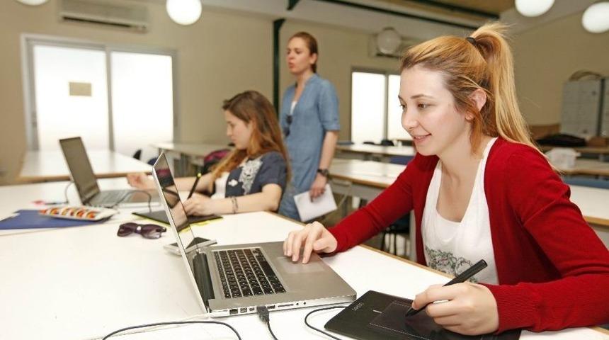 İstihdama Giden Yol Mesleki Eğitimden Ge&ccedil;iyor